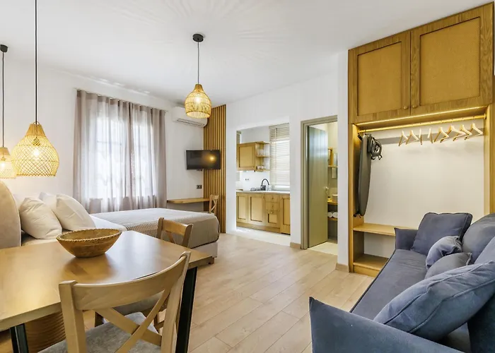 Prime * Skopelos Town